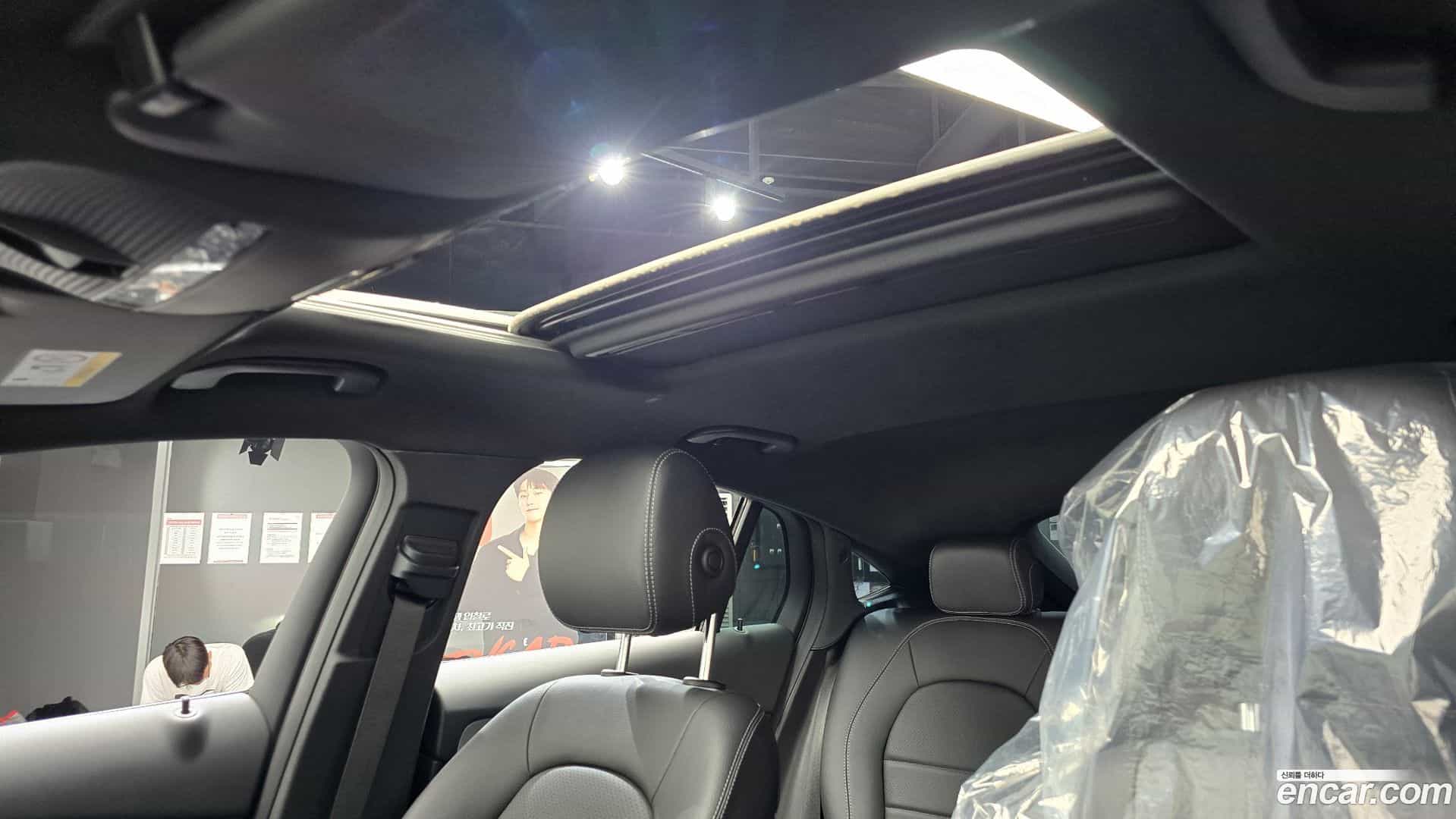 GLC-Class Mercedes-Benz 2020.9-OPTION-022