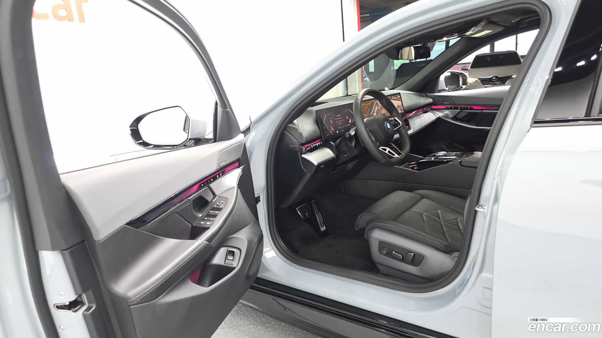 5-Series BMW 2025.2-INNER-010