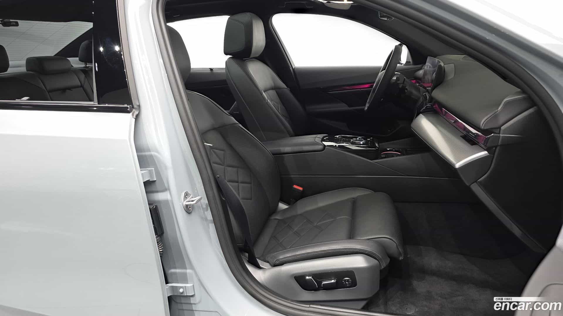 5-Series BMW 2025.2-OPTION-016