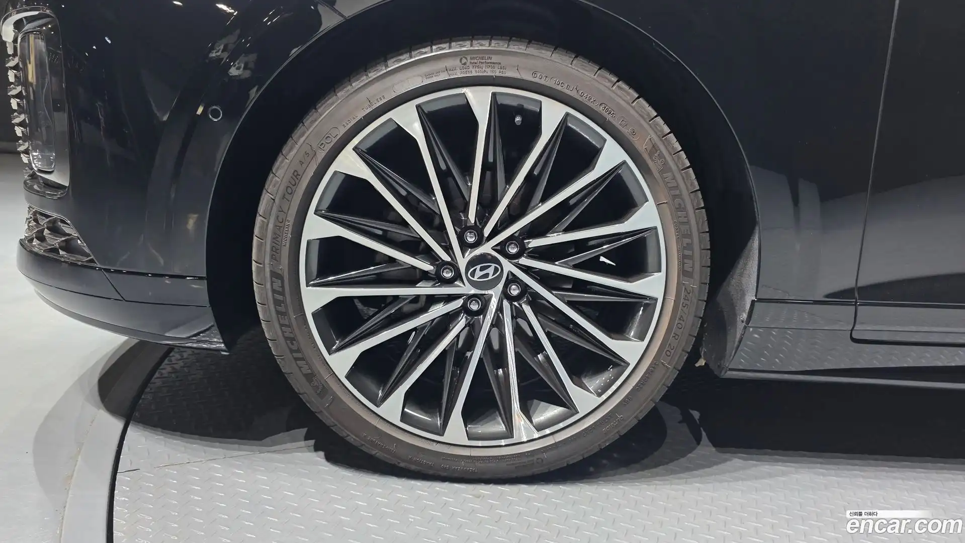 Grandeur Hyundai 2022.11-OUTER-005