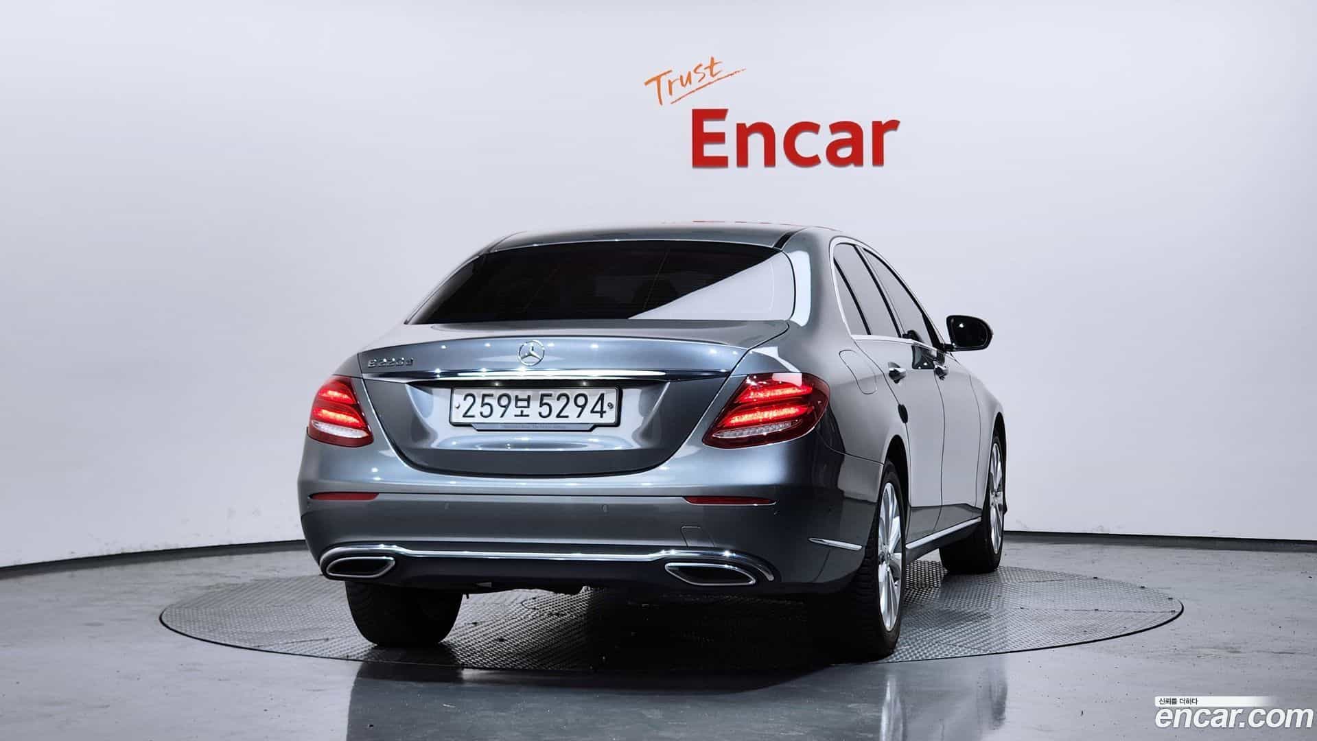 E-Class Mercedes-Benz 2019.8-OUTER-004