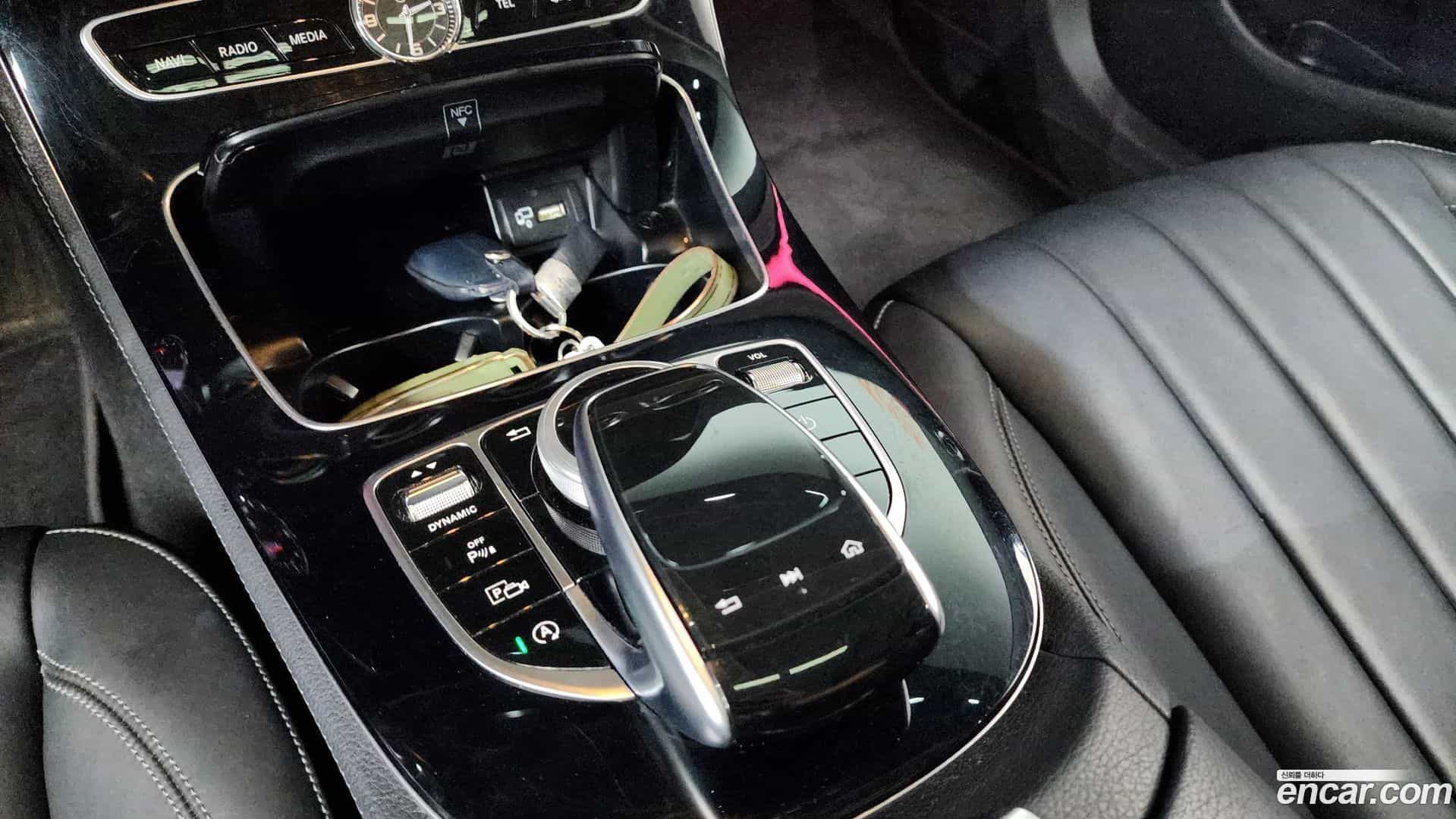 E-Class Mercedes-Benz 2019.8-INNER-009