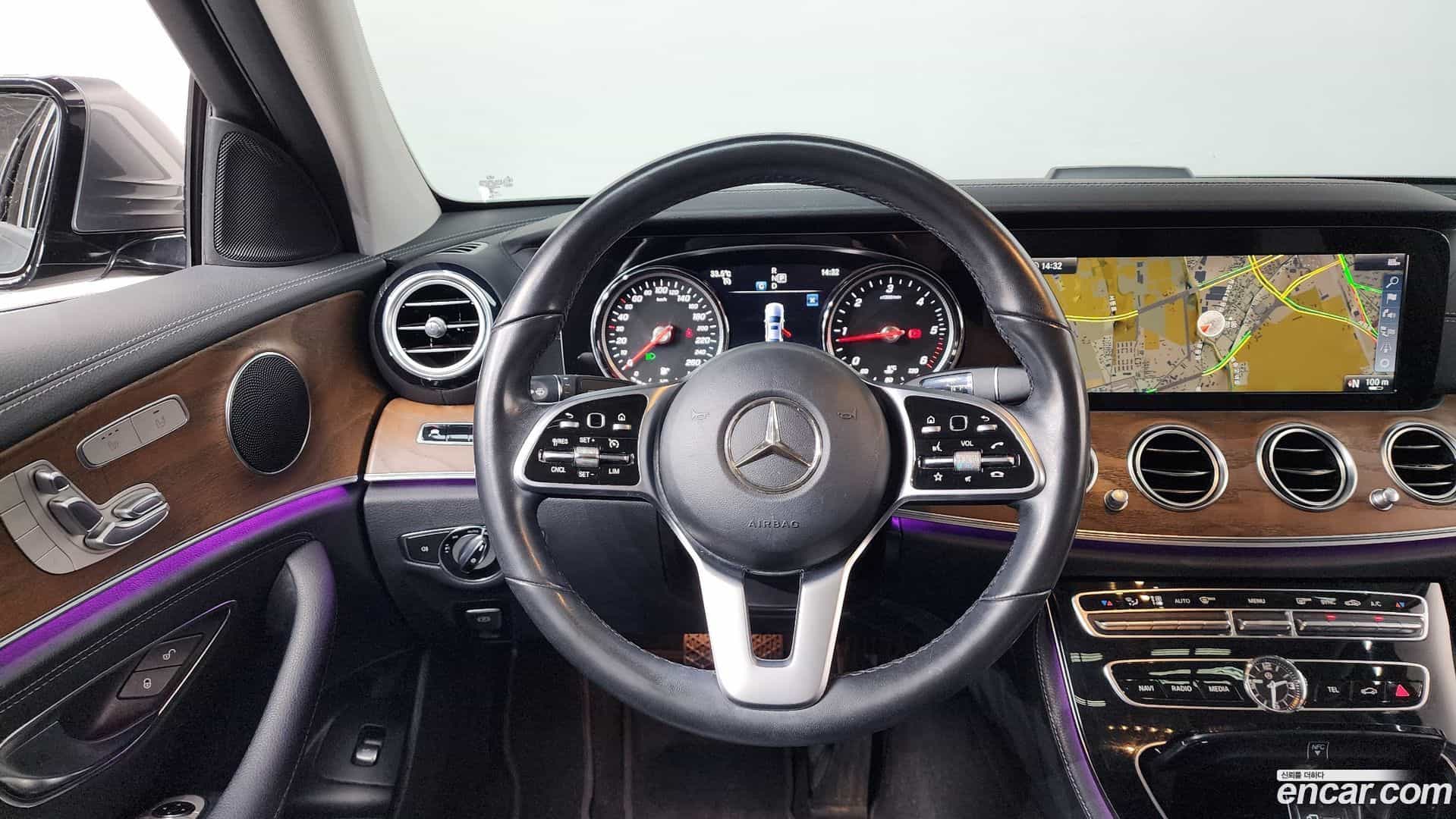 E-Class Mercedes-Benz 2019.8-OPTION-017