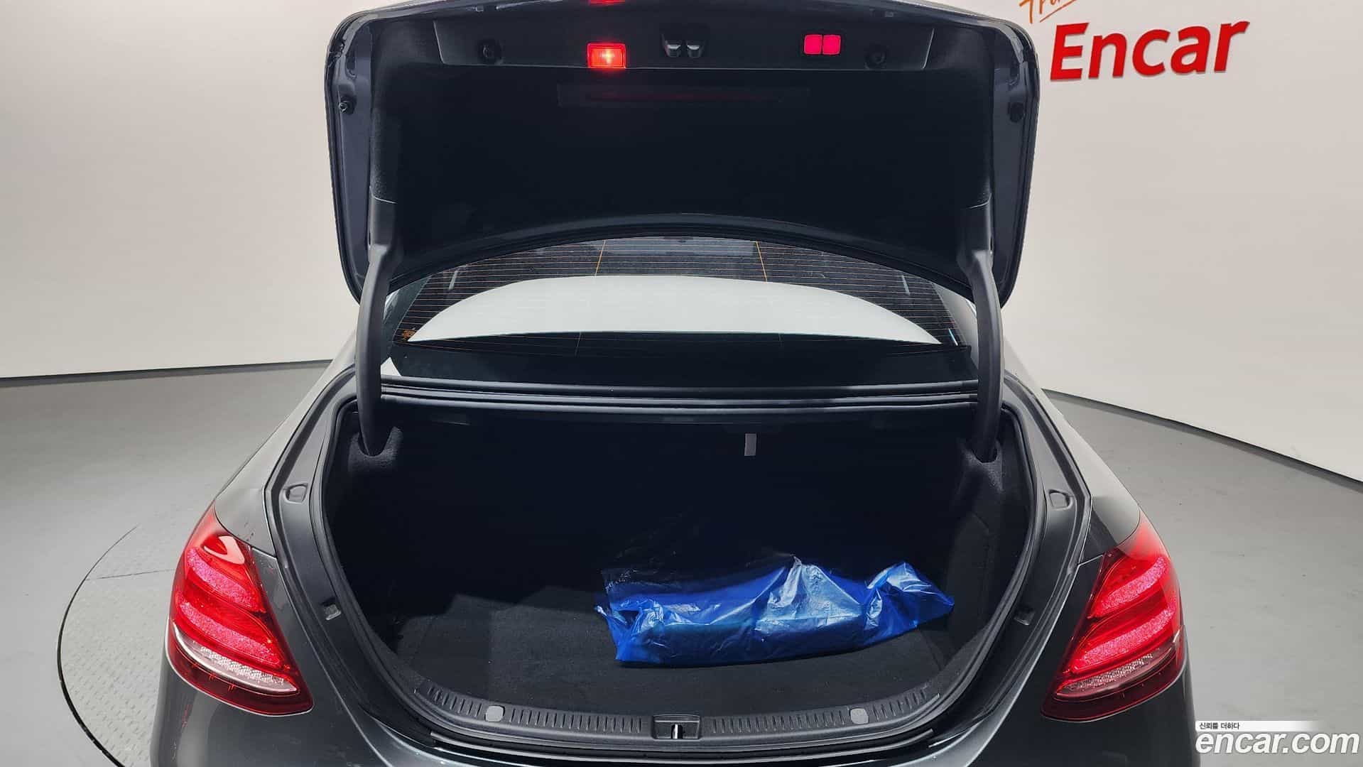 E-Class Mercedes-Benz 2019.8-OPTION-023