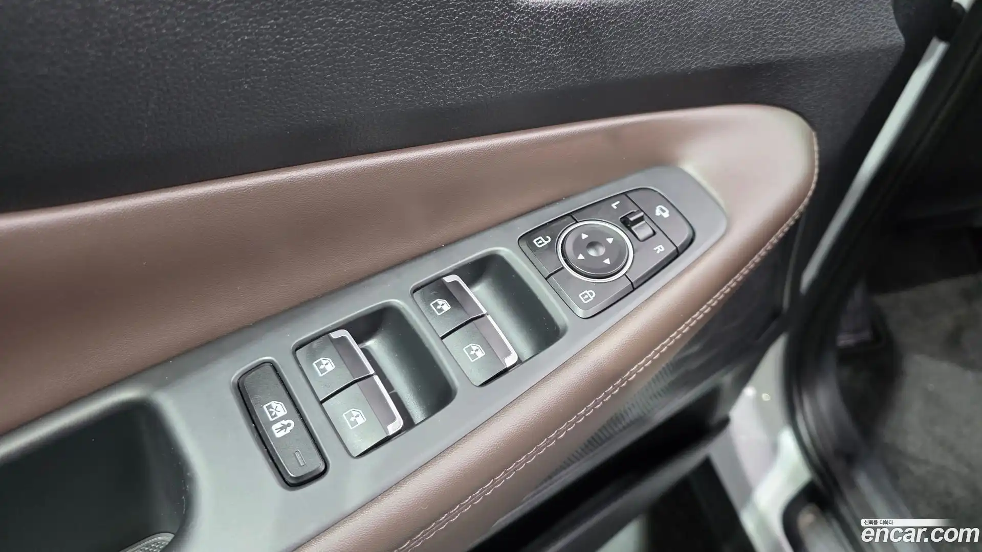 Santafe Hyundai 2022.11-OPTION-042