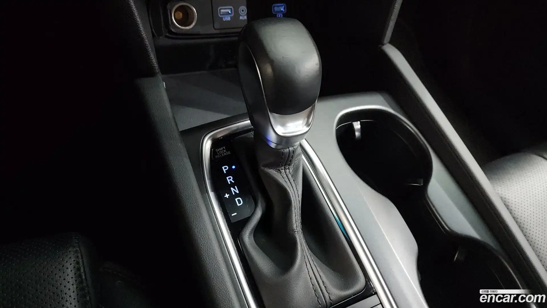 Santafe Hyundai 2020.0-INNER-009