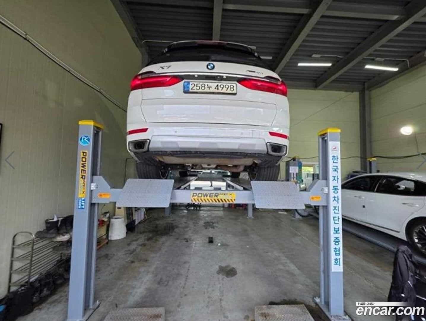 X7 BMW 2021.10-OUTER-002