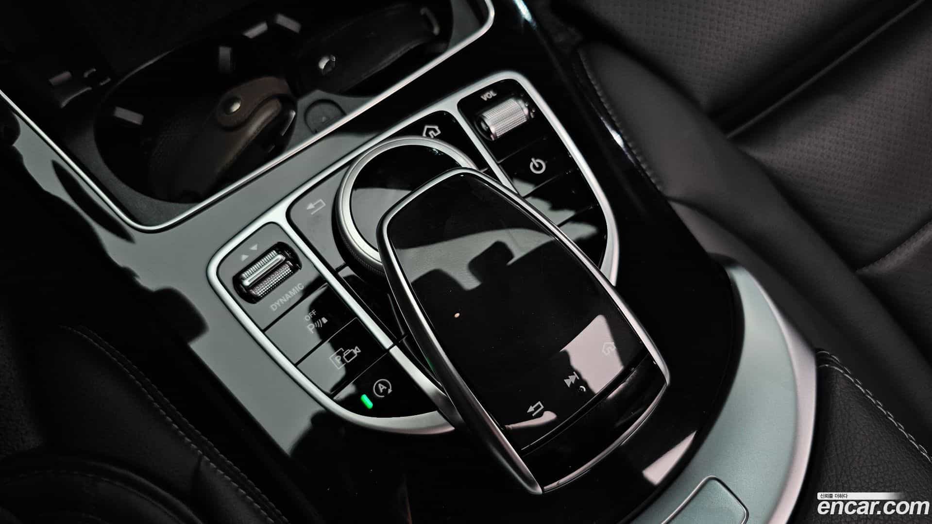 C-Class Mercedes-Benz 2020.3-OPTION-020
