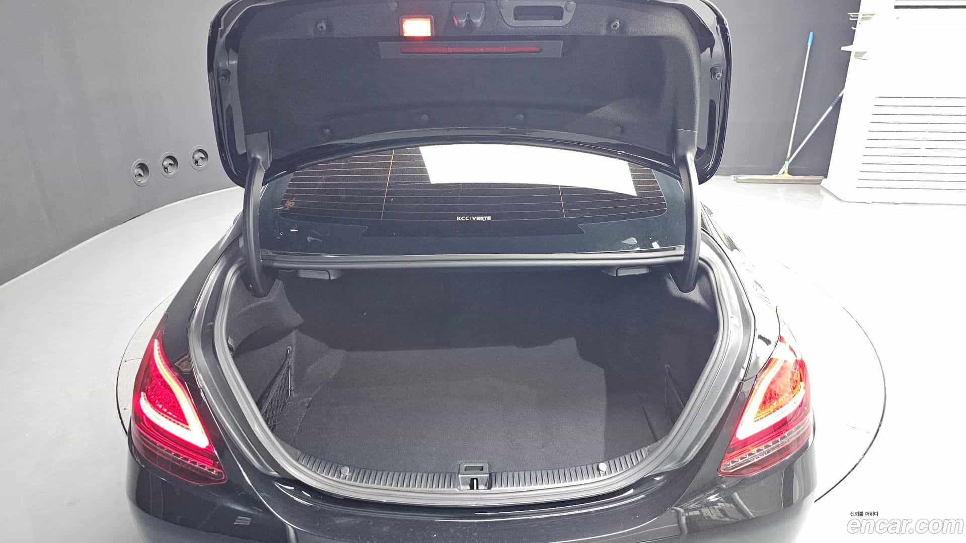 C-Class Mercedes-Benz 2020.3-OPTION-024