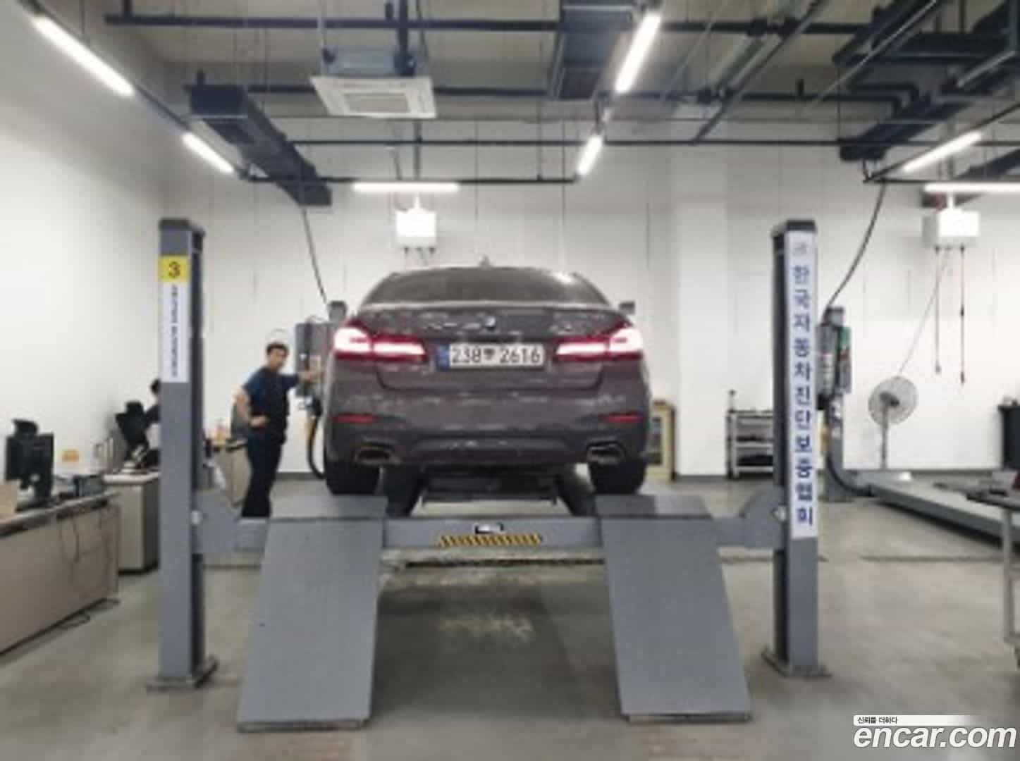 5-Series BMW 2021.4-OUTER-002