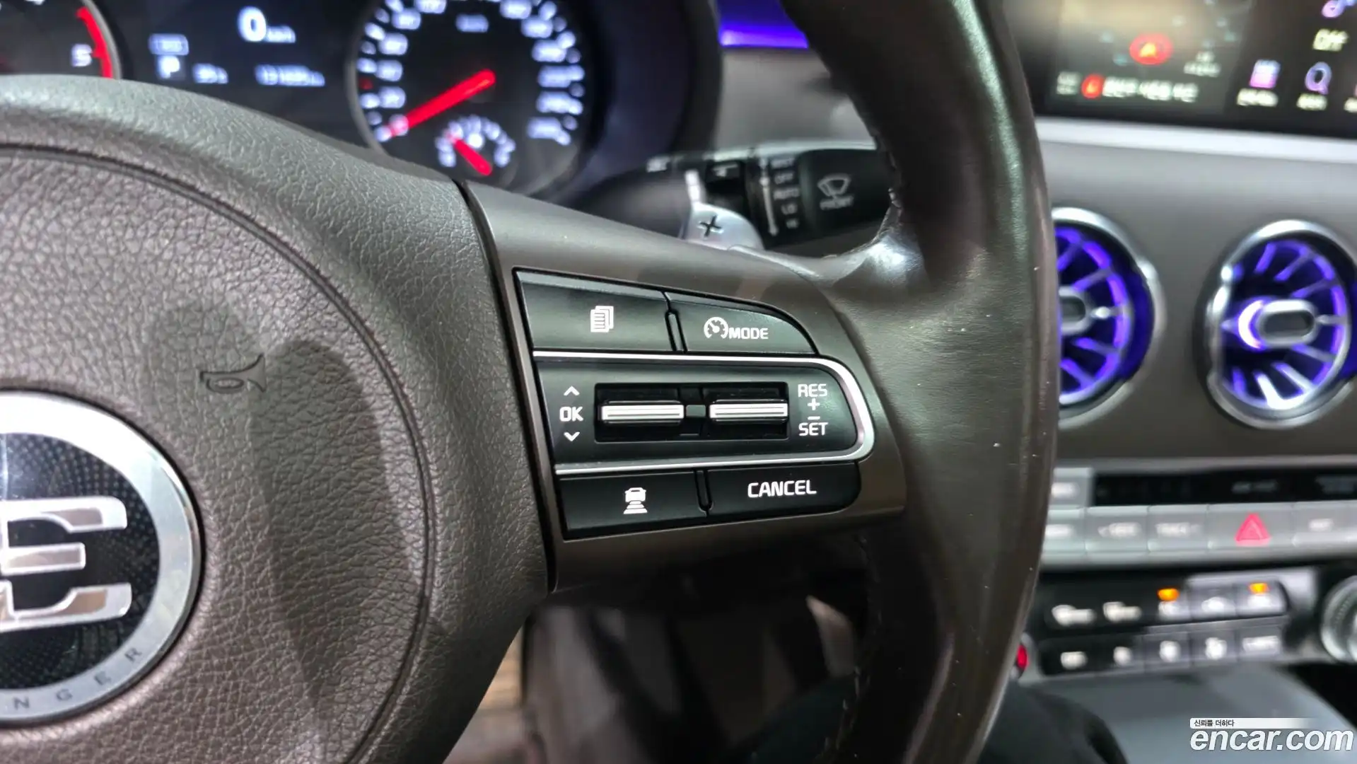Stinger Kia 2018.6-OPTION-040
