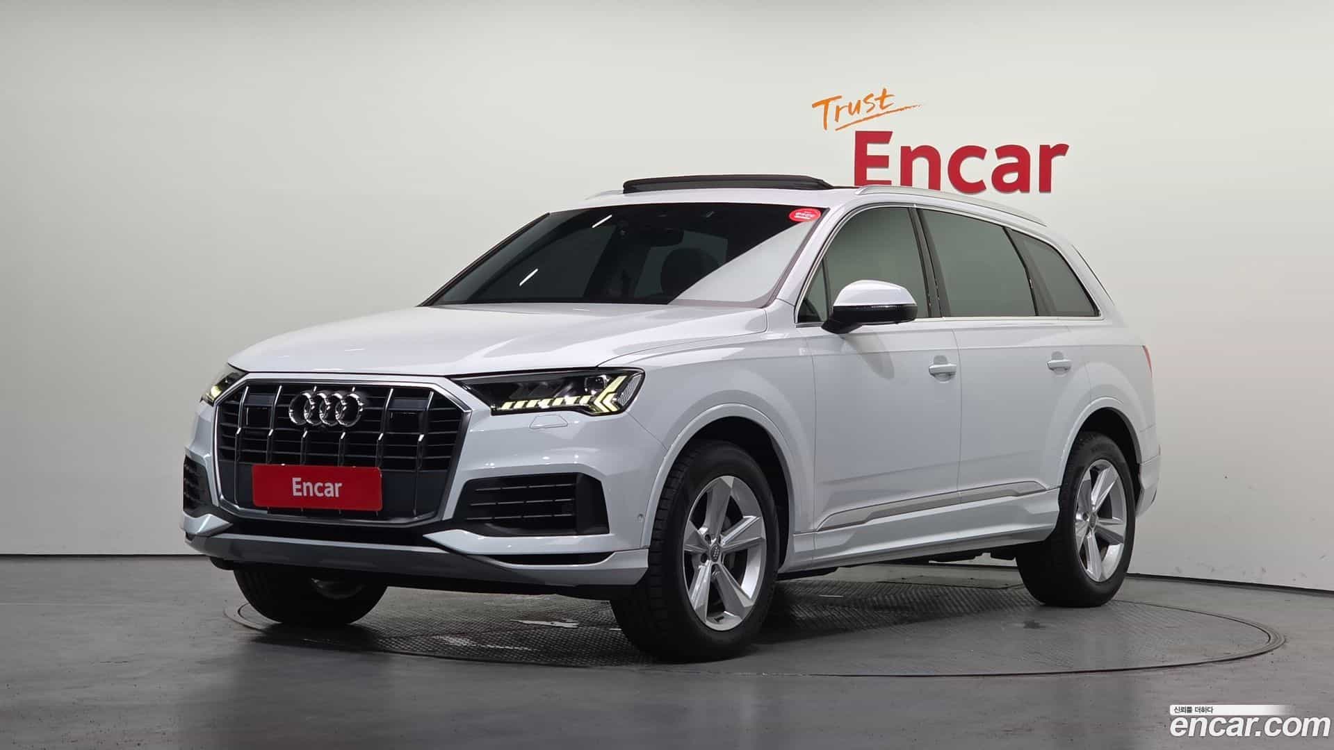 Q7 Audi 2021.2-OUTER-001