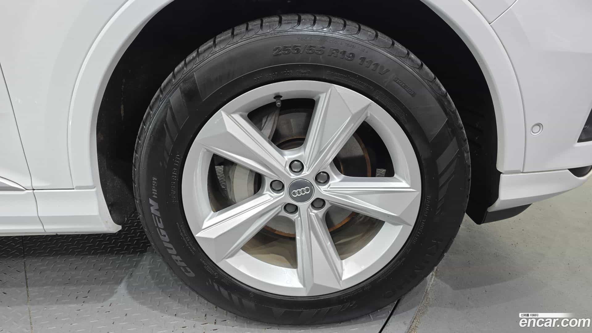 Q7 Audi 2021.2-OUTER-005