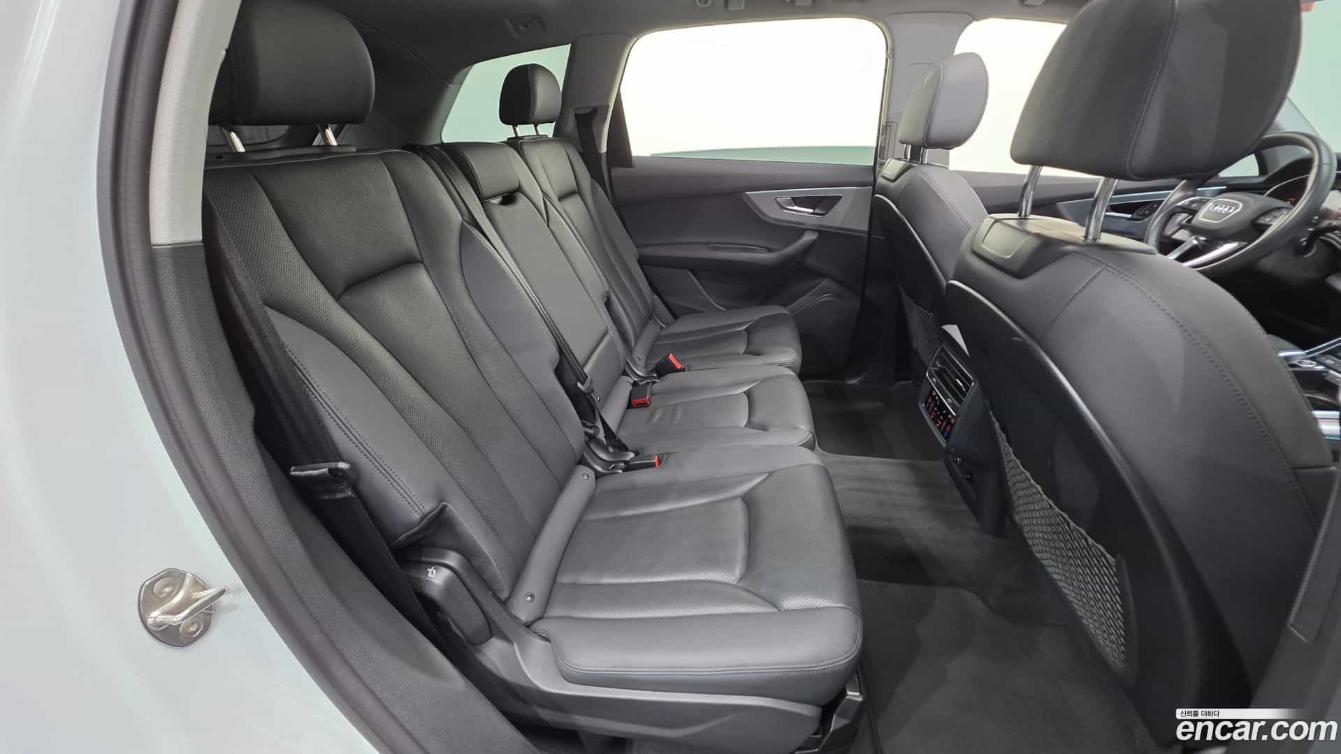 Q7 Audi 2021.2-OPTION-023