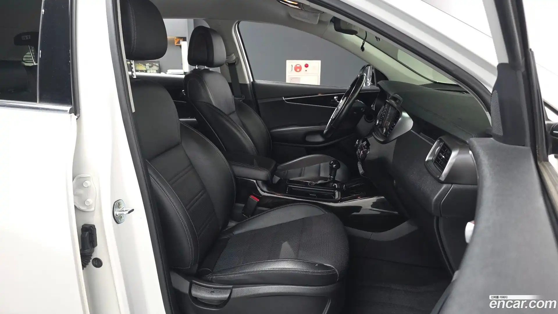 Sorento Kia 2017.0-OPTION-015