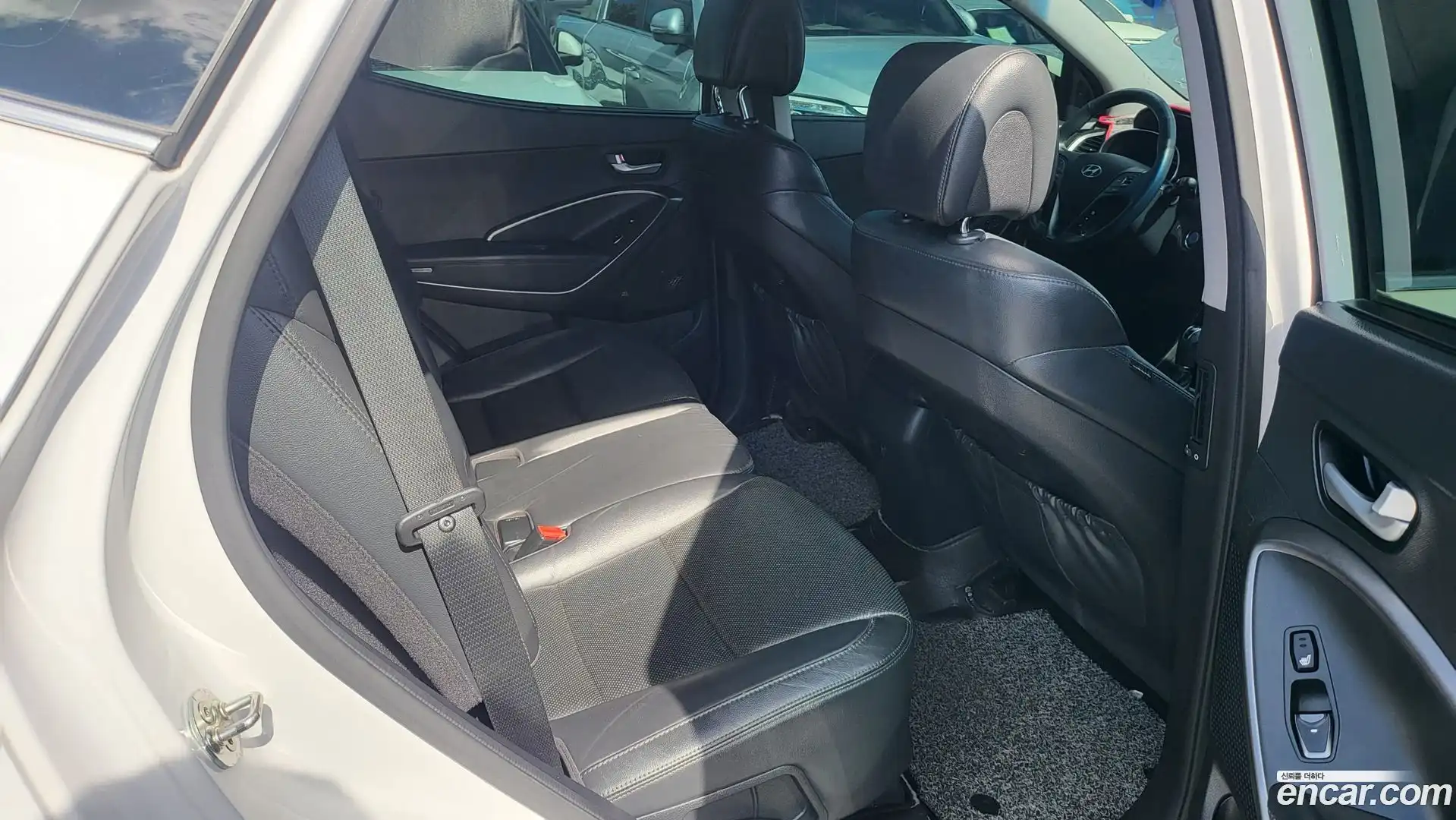 Santafe Hyundai 2015.8-INNER-009