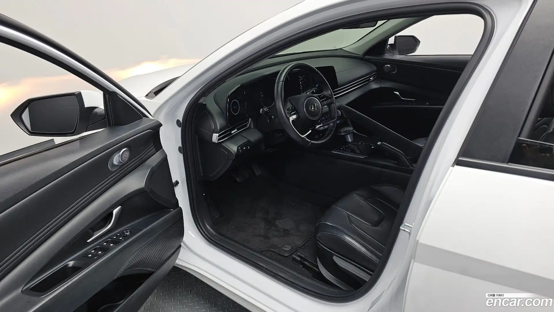 AVANTE Hyundai 2023.3-INNER-010