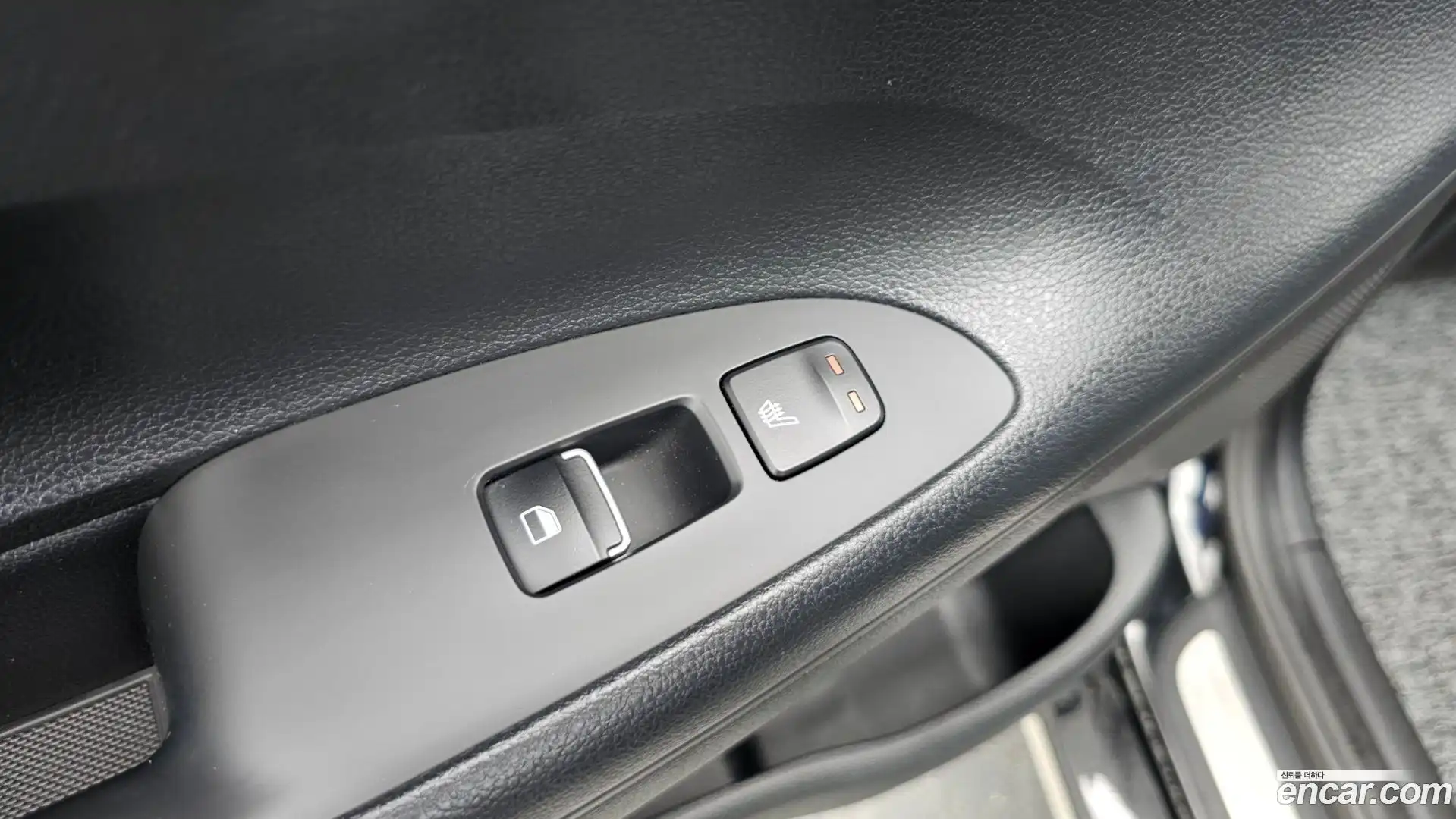 Grandeur Hyundai 2019.3-OPTION-041