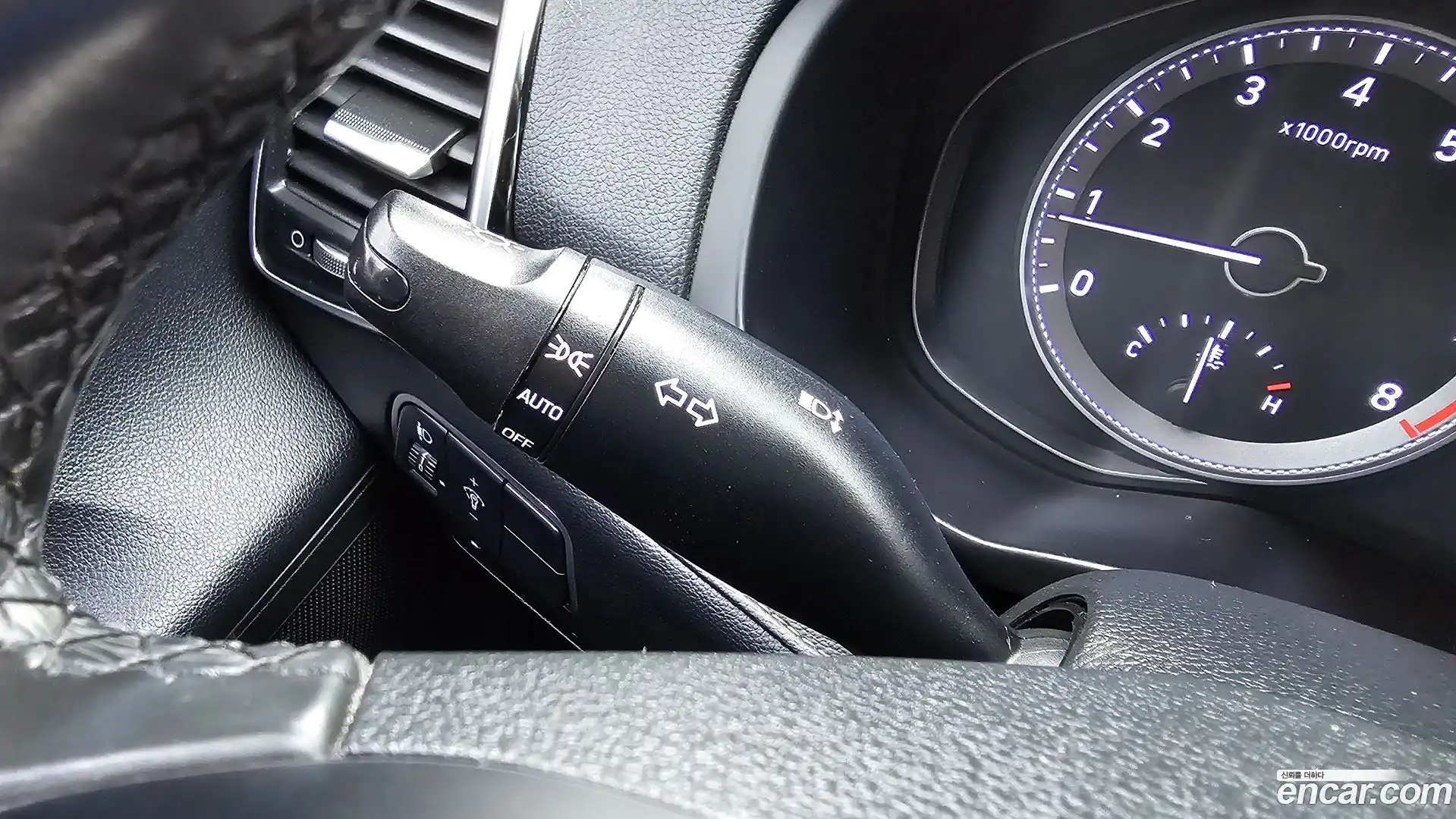 Grandeur Hyundai 2019.3-OPTION-042