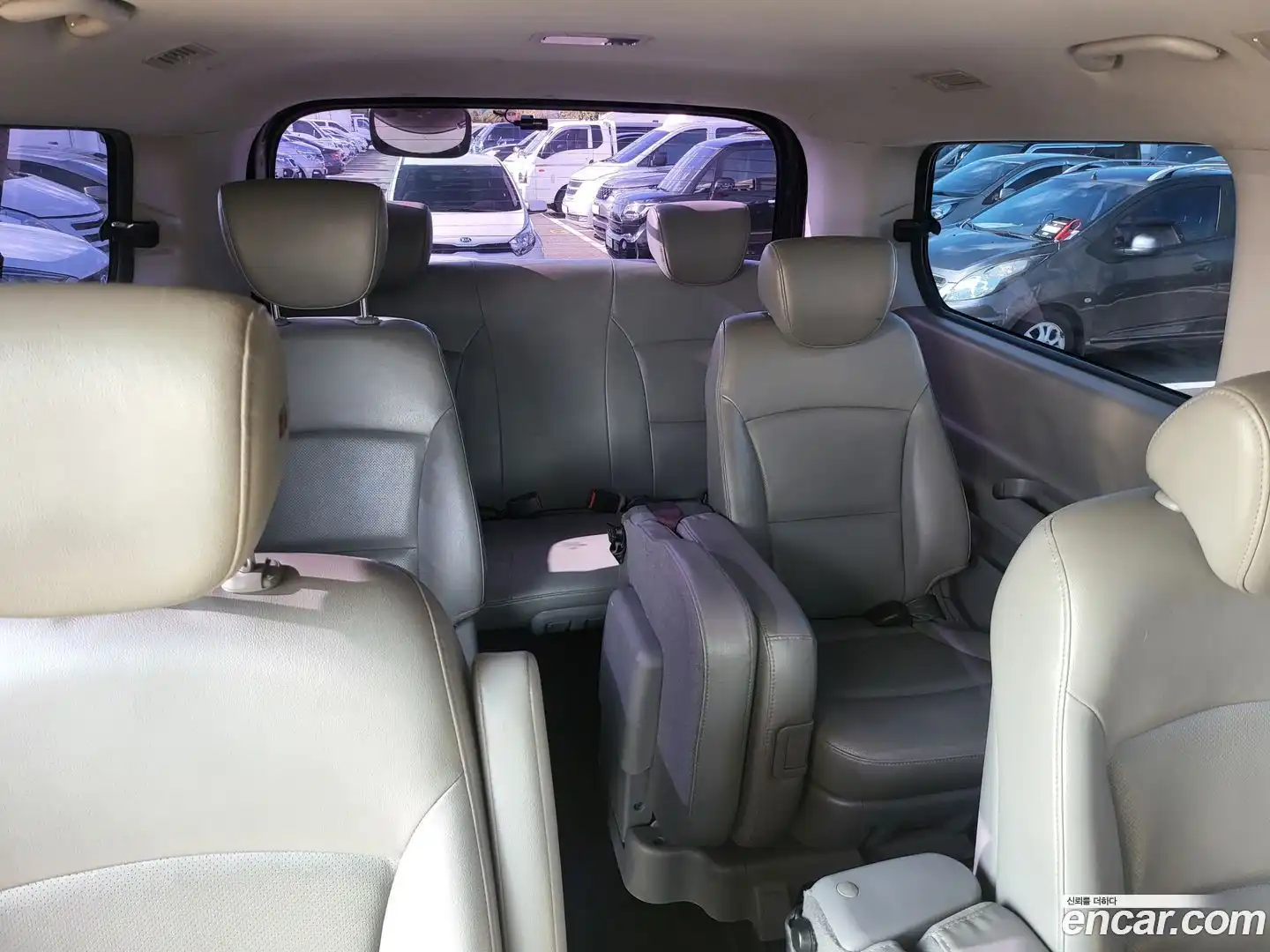 Starex Hyundai 2015.10-INNER-009