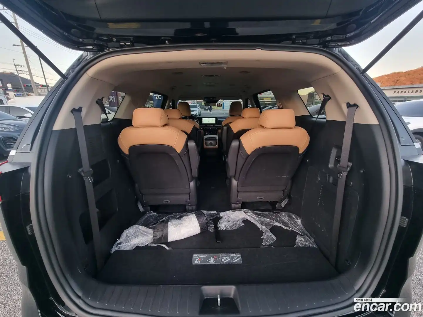 Canival Kia 2023.3-OPTION-024