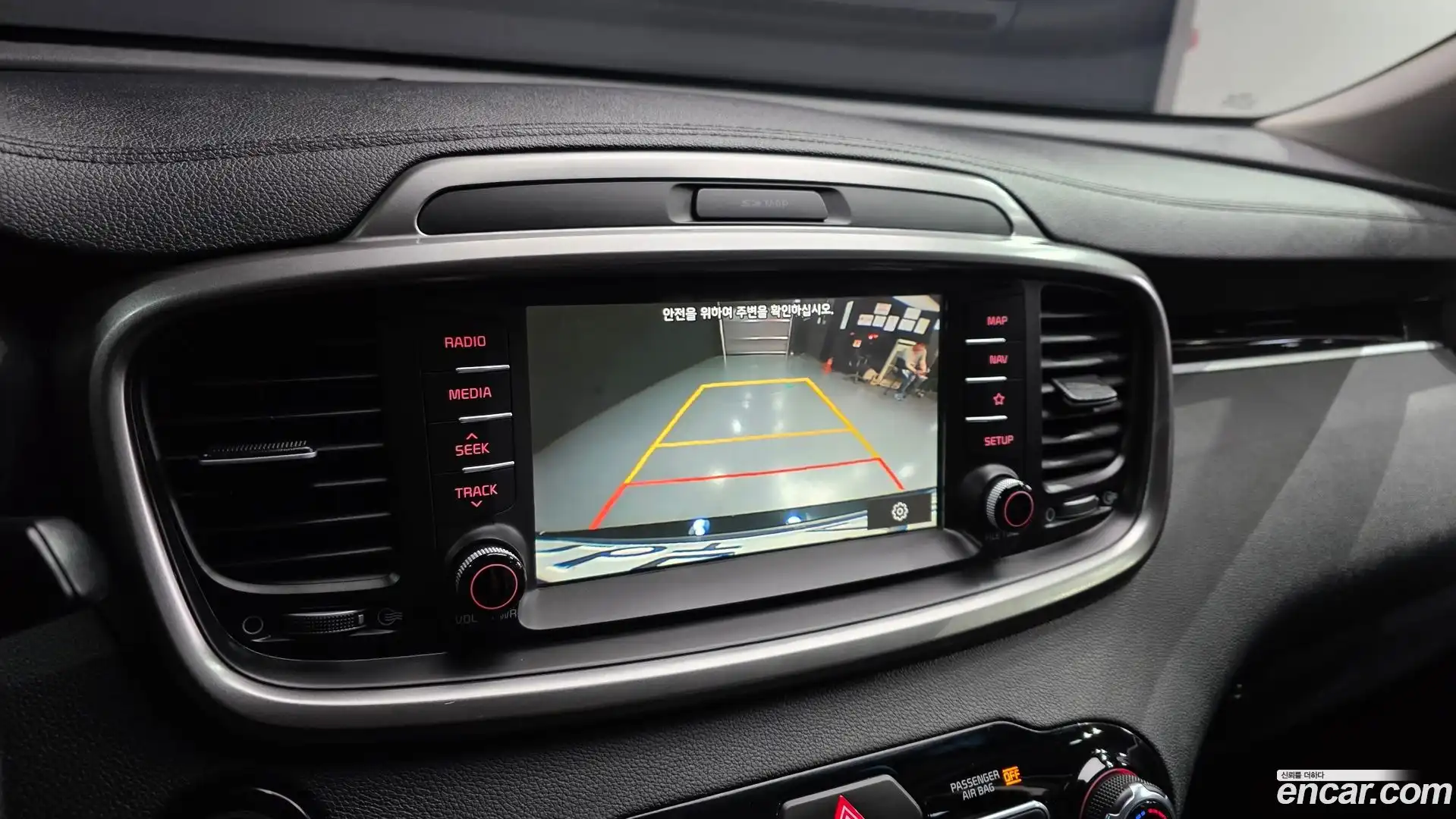 Sorento Kia 2018.4-OPTION-021