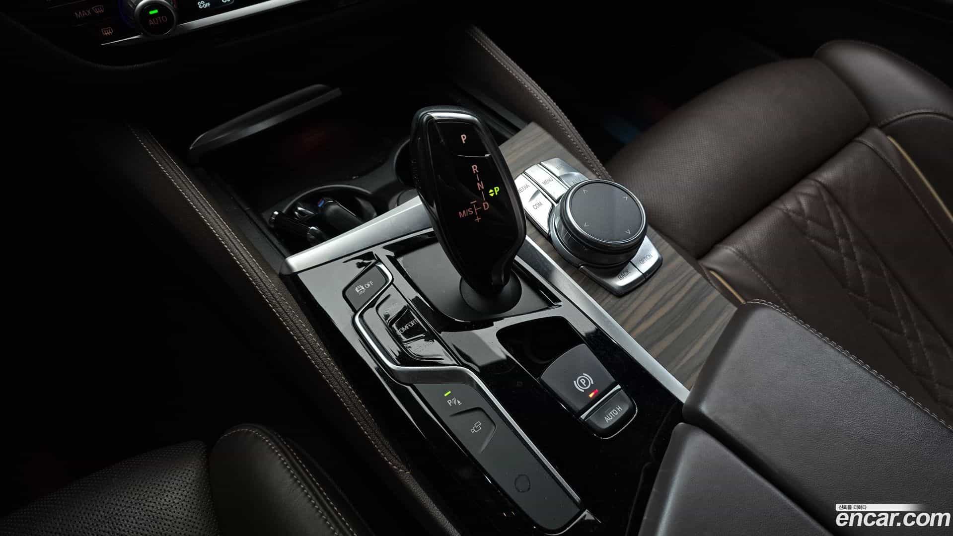 5-Series BMW 2017.10-INNER-009