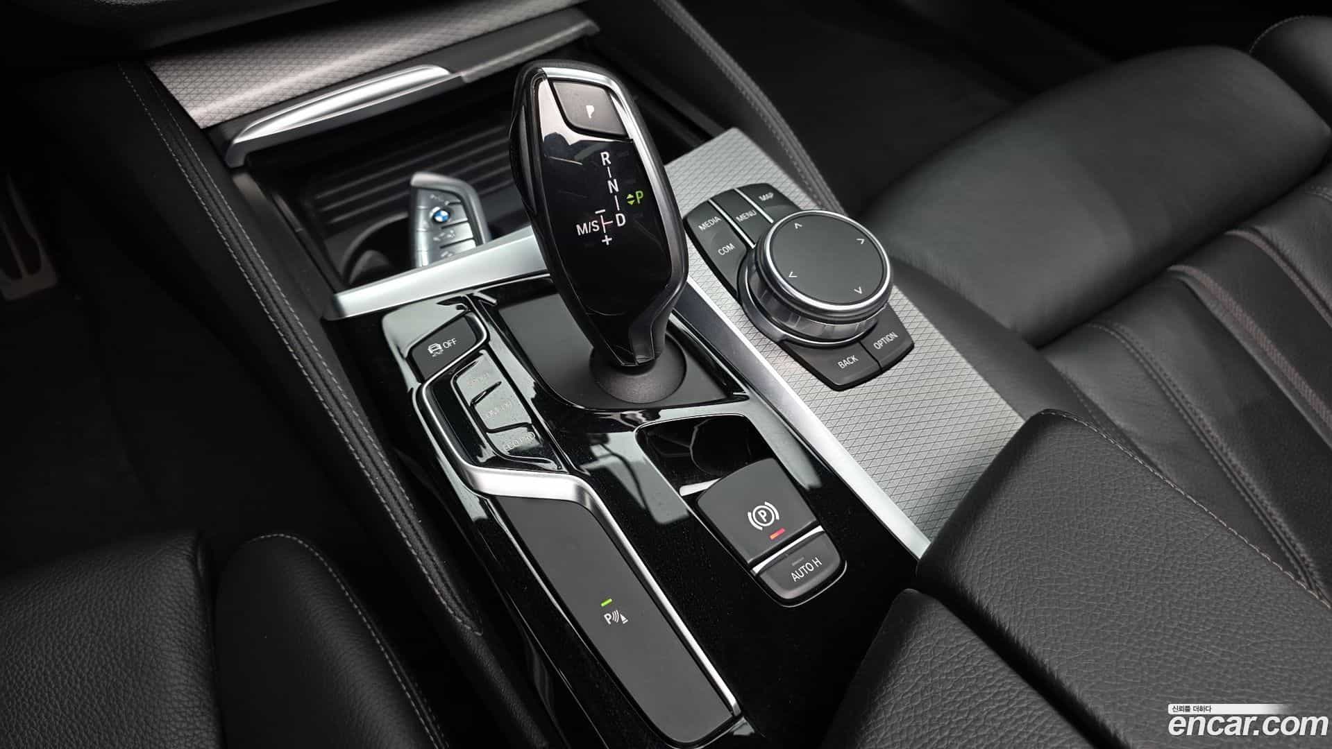 5-Series BMW 2017.11-INNER-009