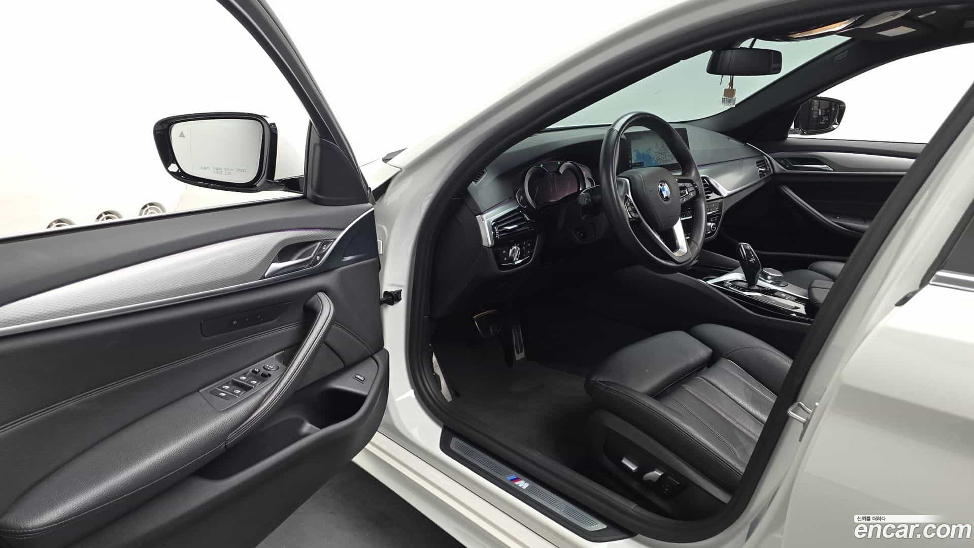 5-Series BMW 2017.11-INNER-010