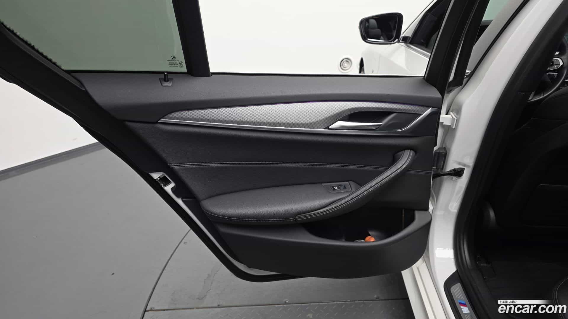 5-Series BMW 2017.11-INNER-034