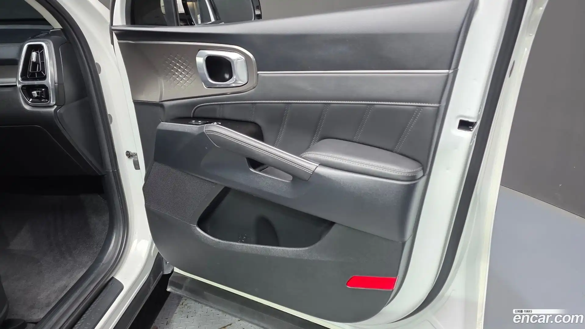 Sorento Kia 2023.6-INNER-034