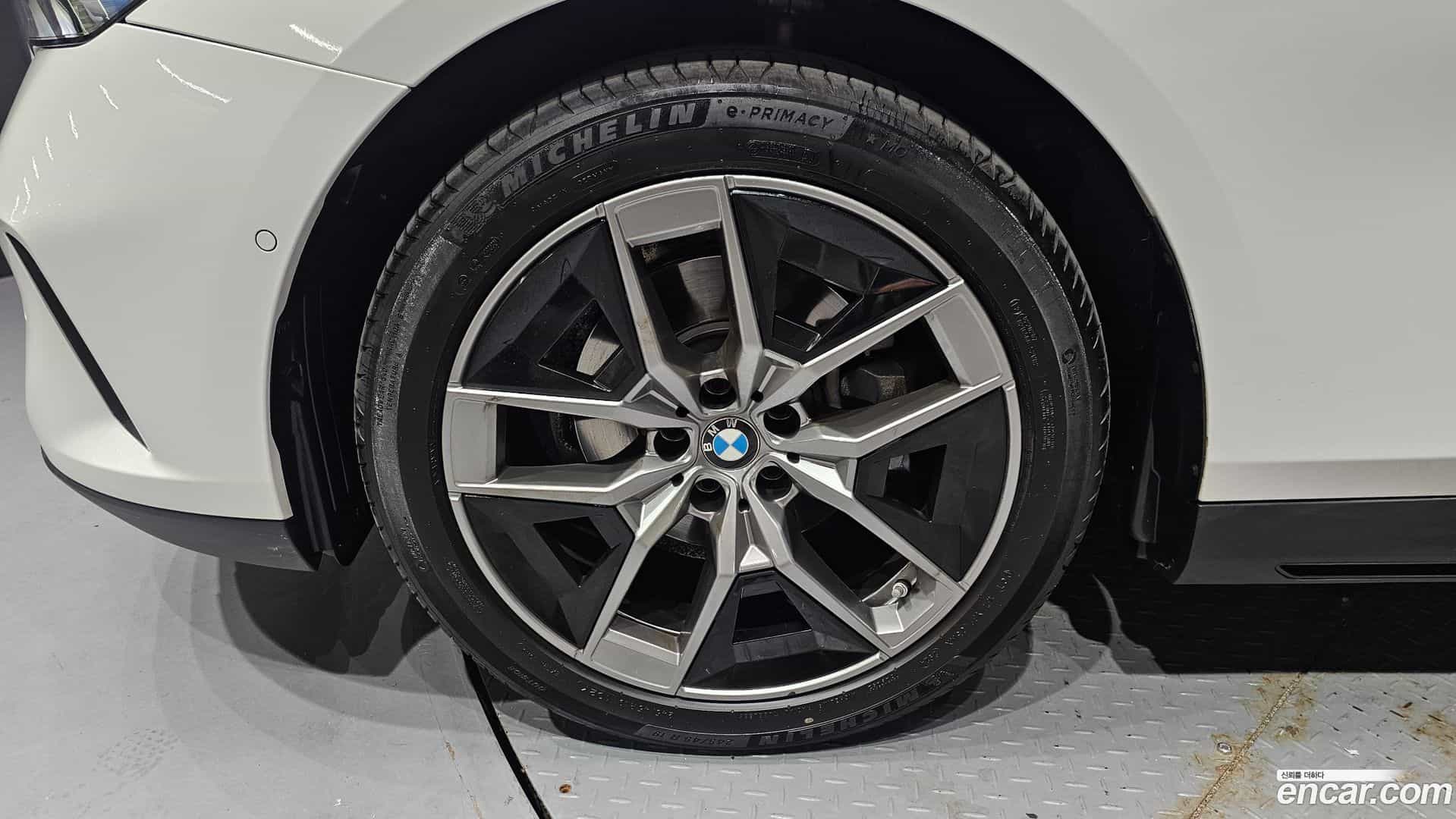 5-Series BMW 2024.3-OUTER-005