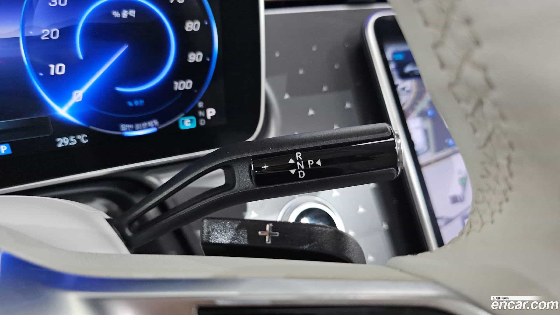 EQE Mercedes-Benz 2022.10-INNER-009