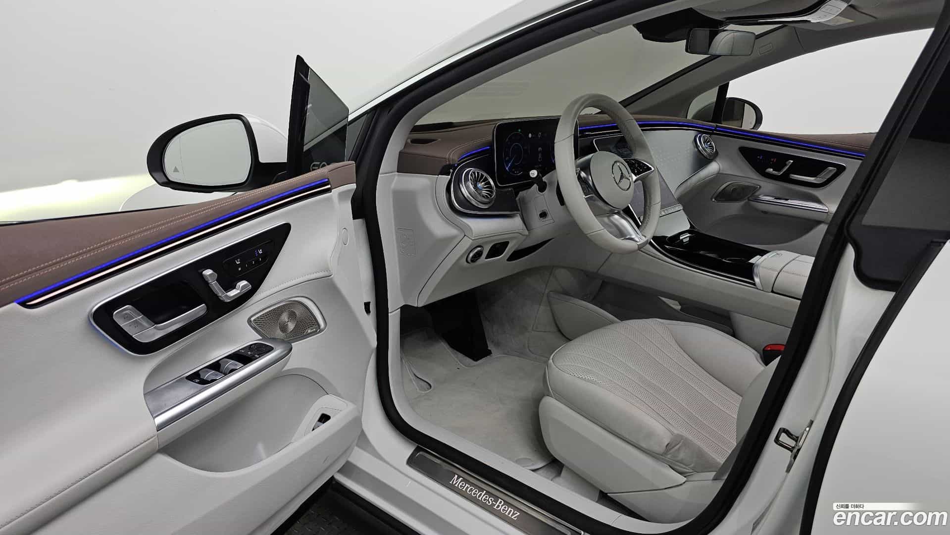 EQE Mercedes-Benz 2022.10-INNER-010