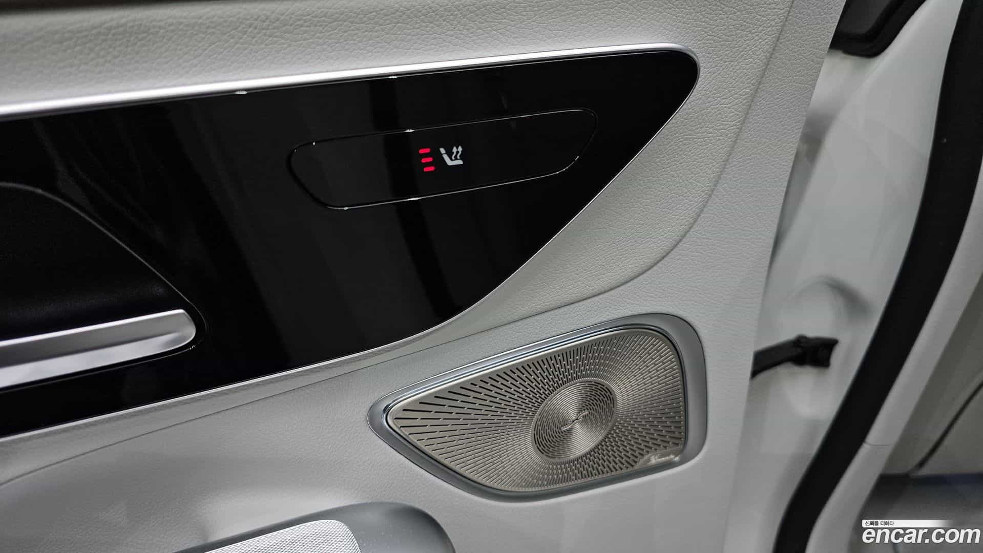 EQE Mercedes-Benz 2022.10-OPTION-040