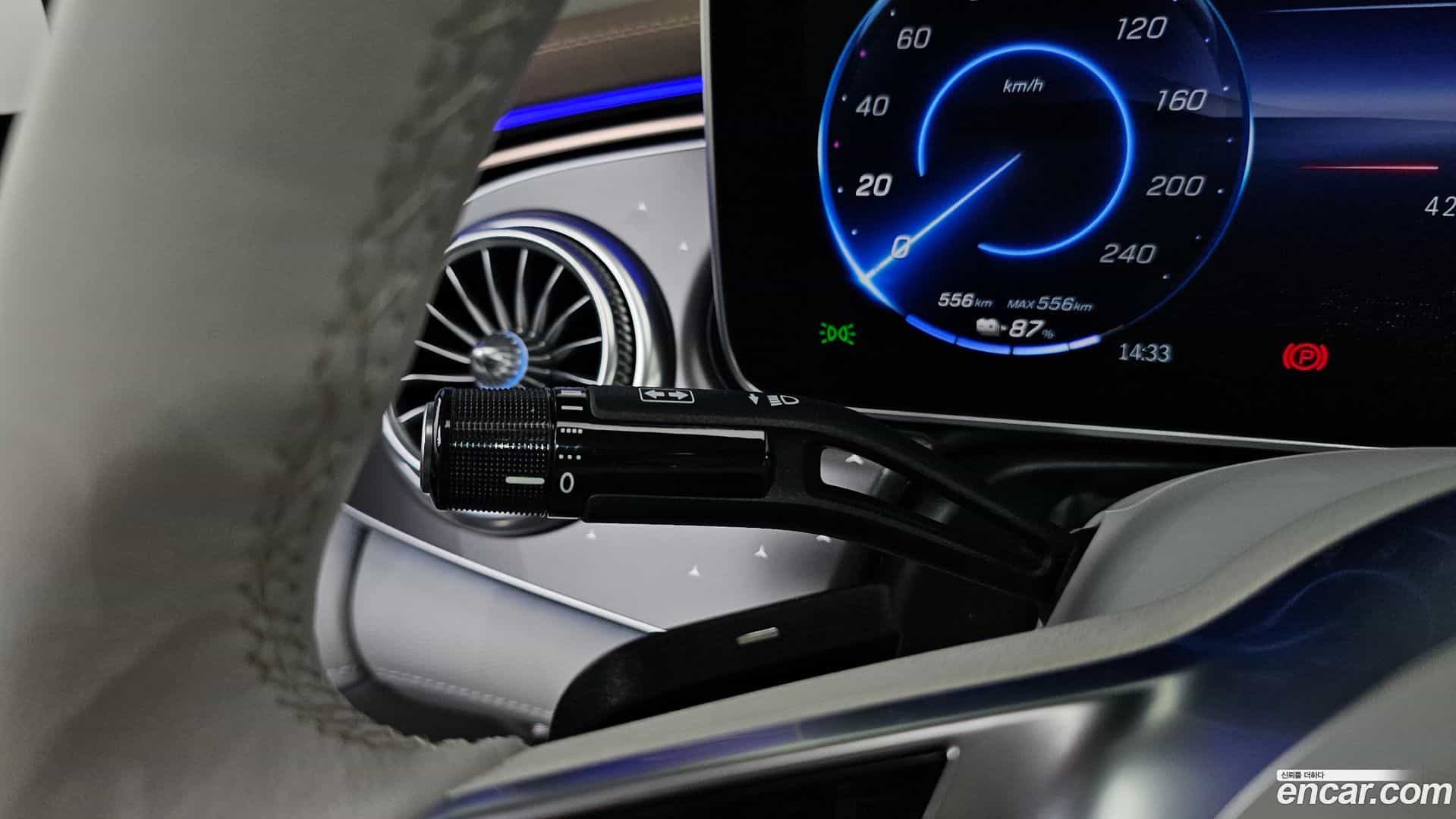EQE Mercedes-Benz 2022.10-OPTION-041