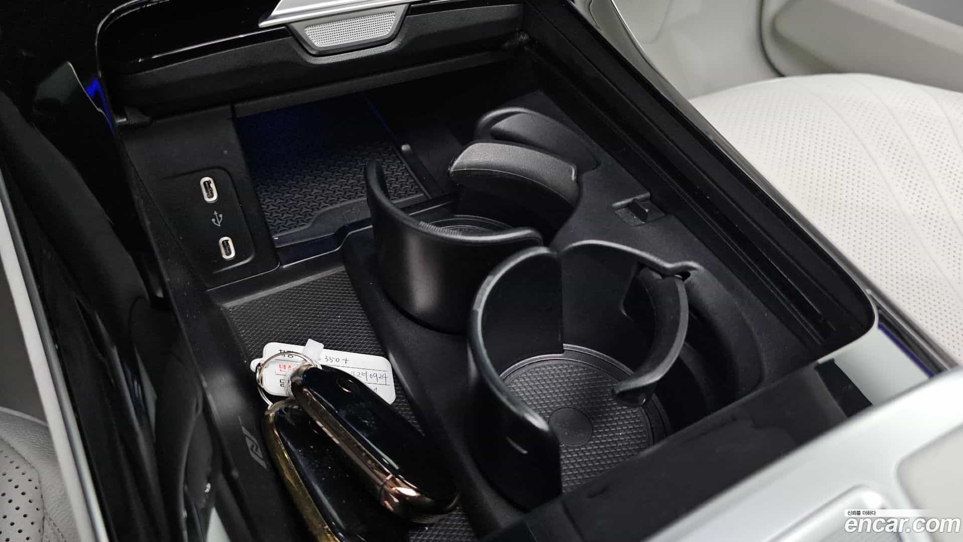 EQE Mercedes-Benz 2022.10-OPTION-047