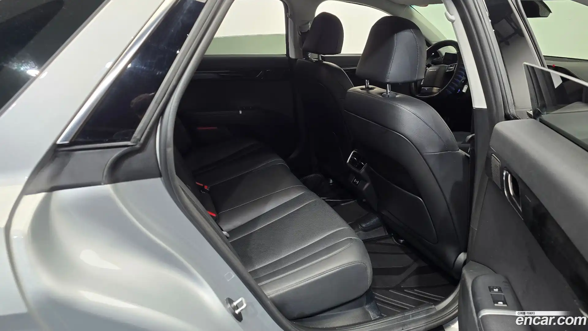 Grandeur Hyundai 2025.4-OPTION-015