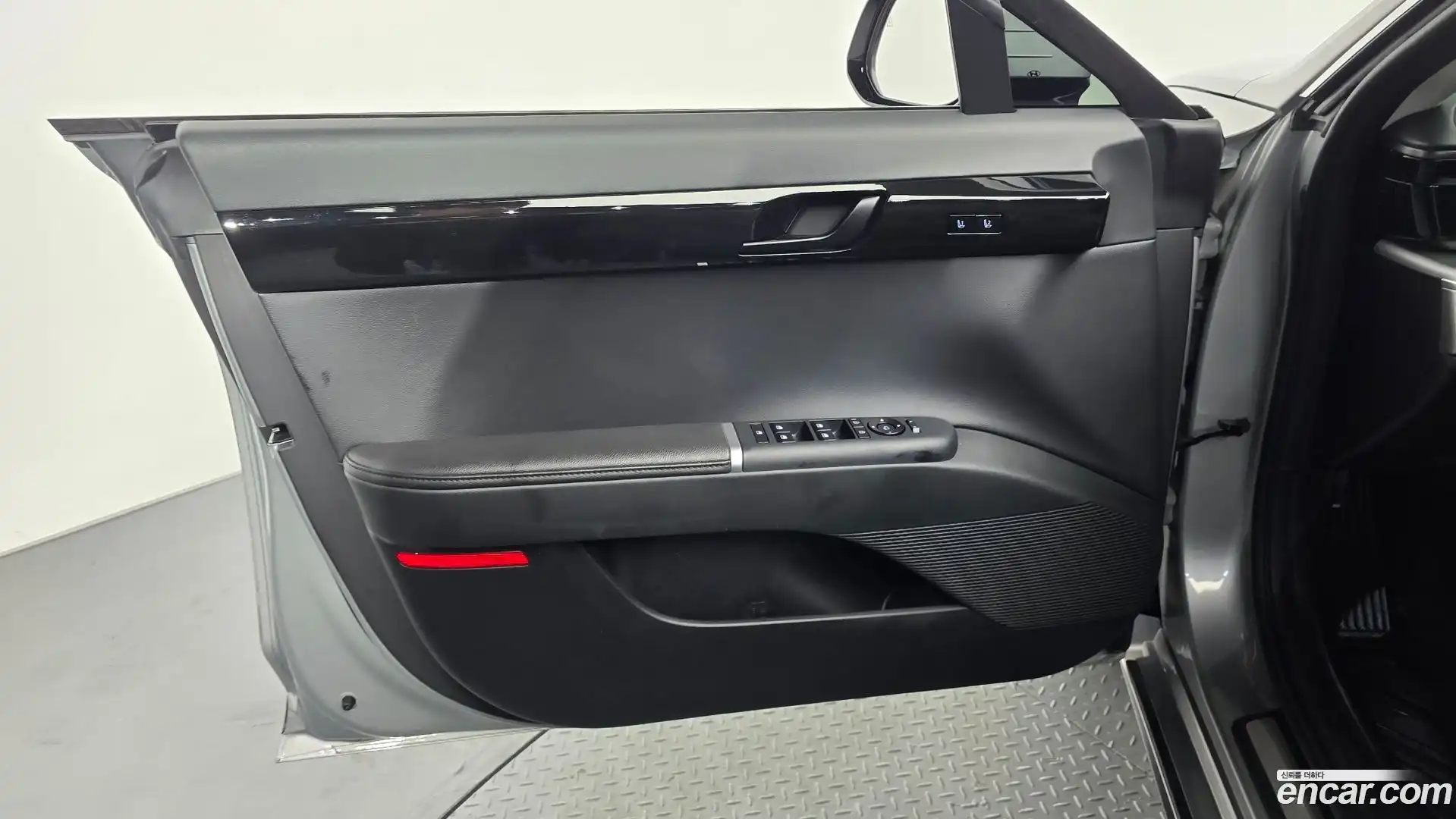 Grandeur Hyundai 2025.4-INNER-034
