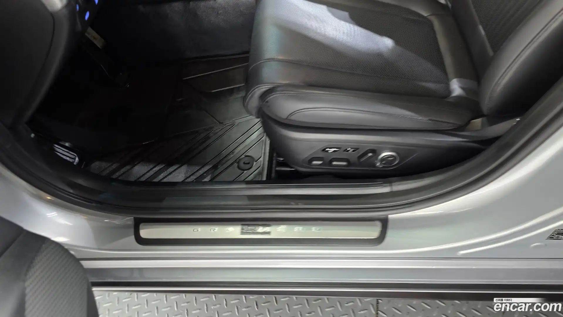Grandeur Hyundai 2025.4-OPTION-042