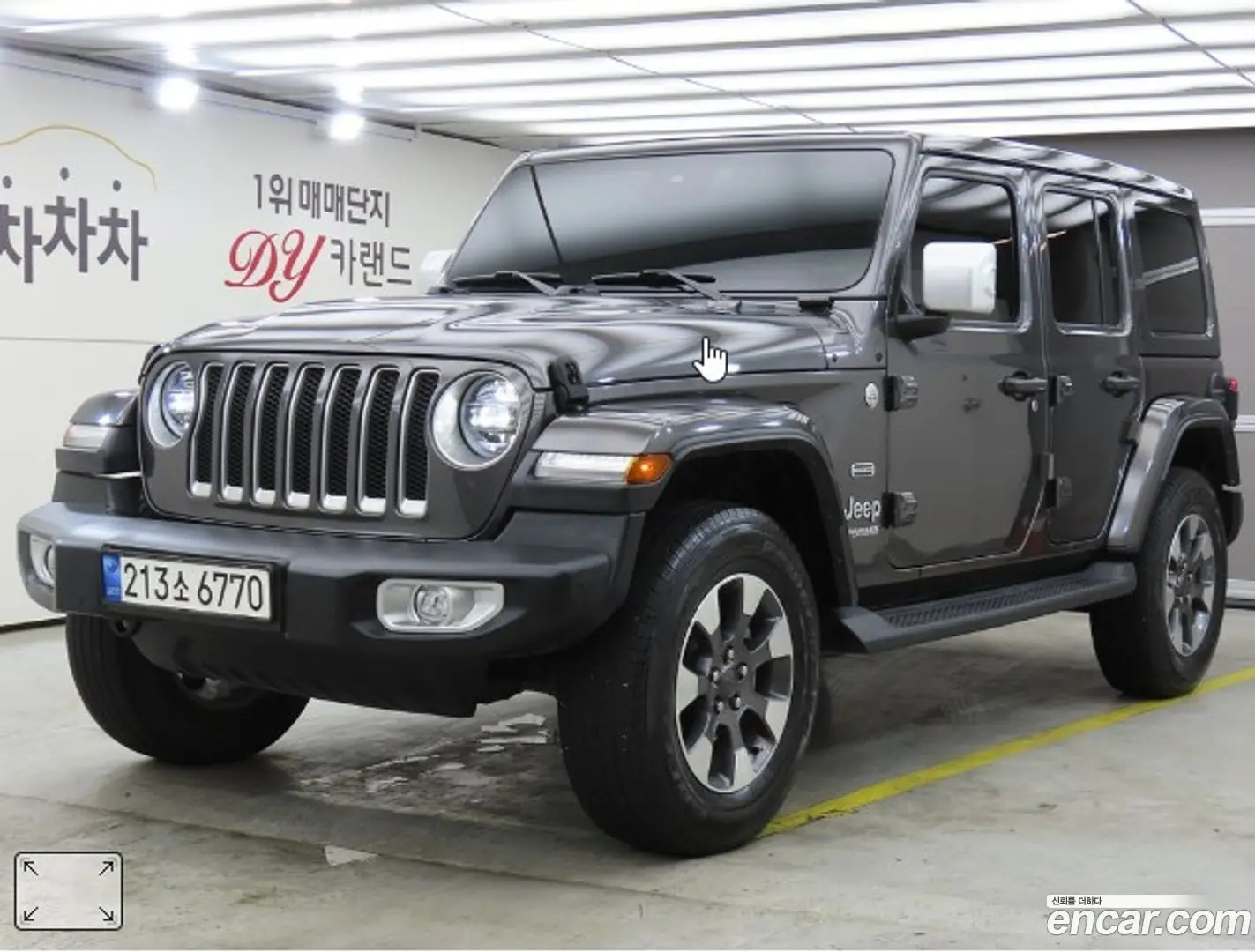Main__Slider__Photo:Wrangler Jeep 2022.6-0