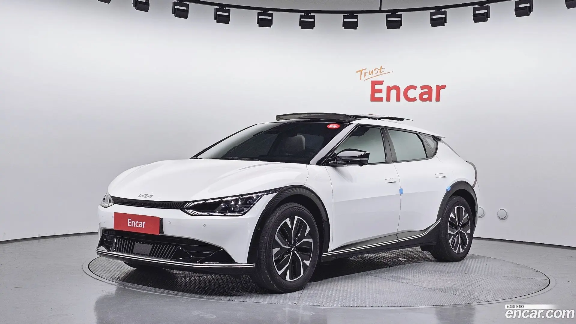 Main__Slider__Photo:EV6 Kia 2023.3-0