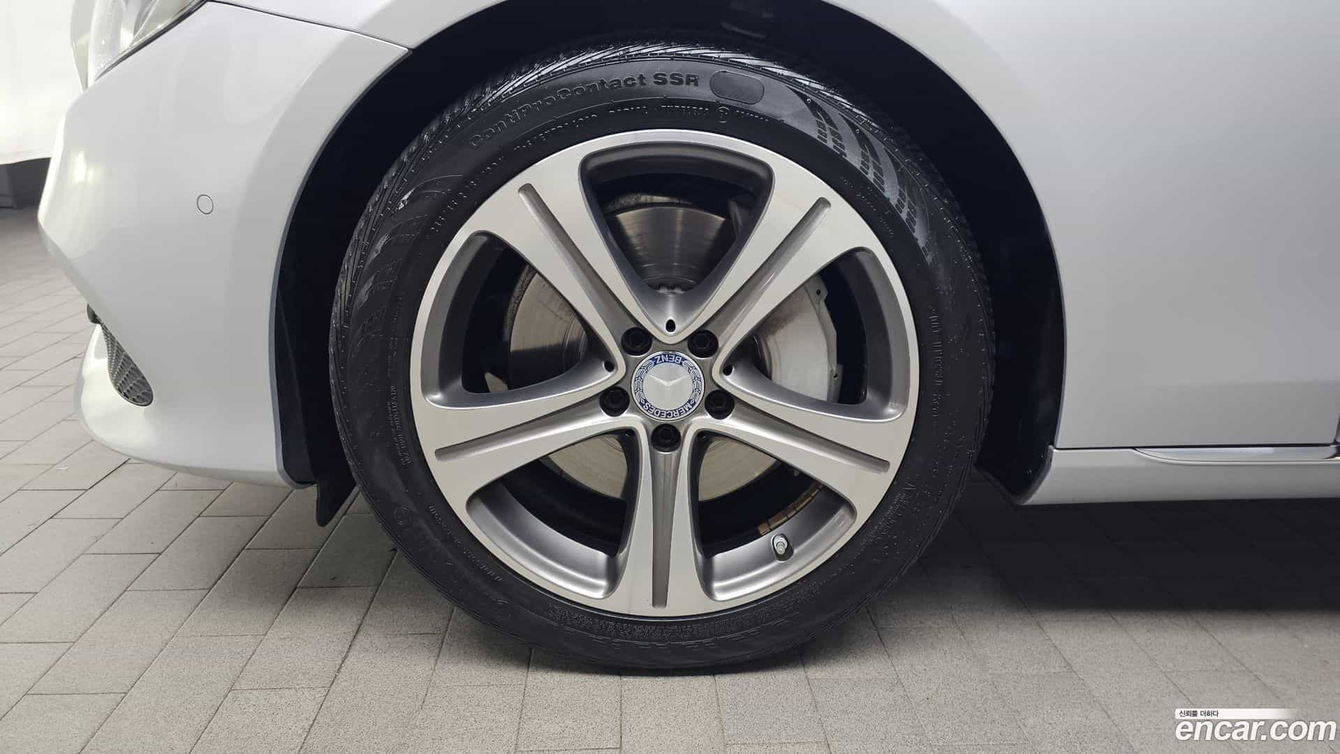 E-Class Mercedes-Benz 2016.10-OUTER-005