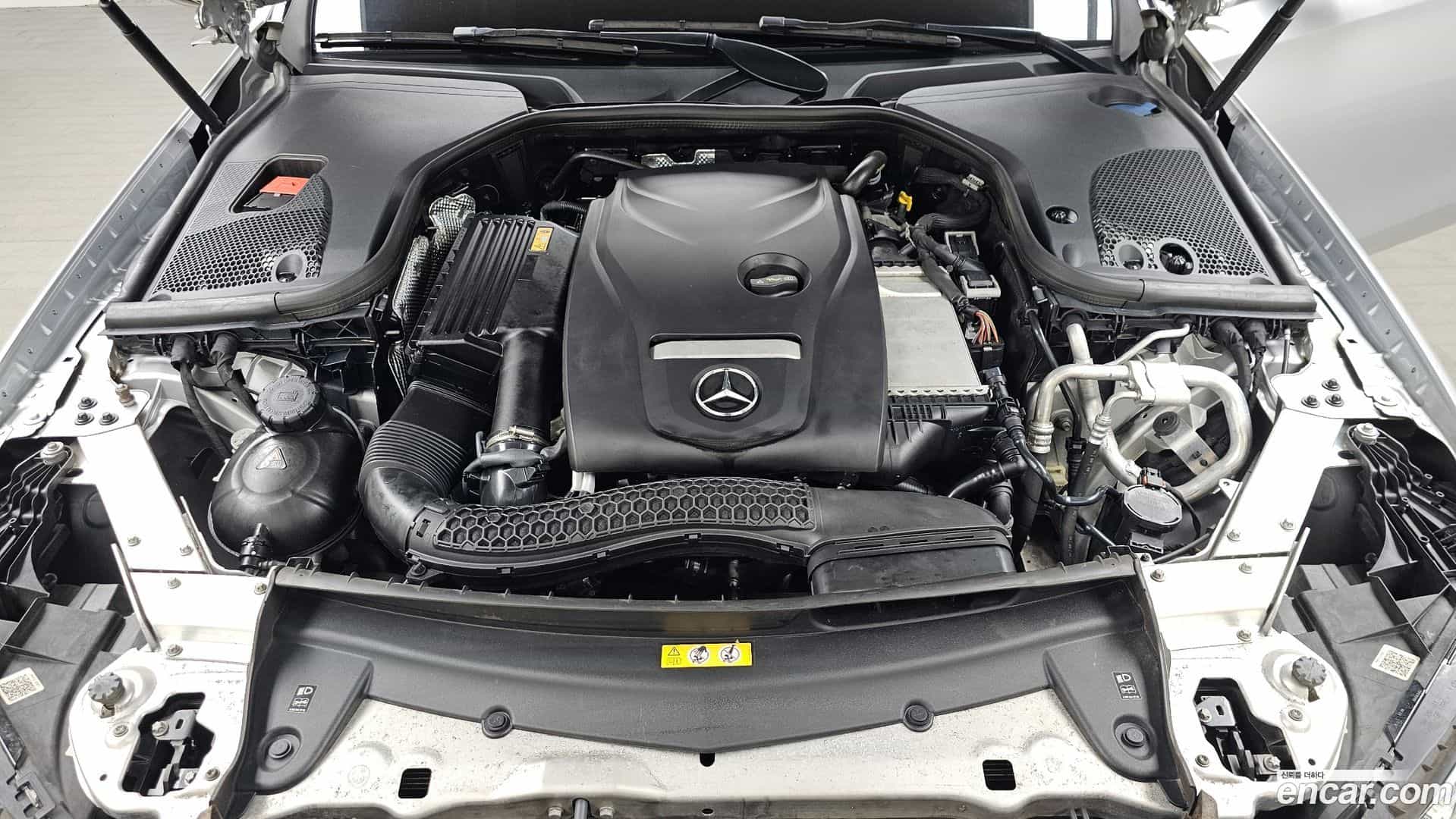 E-Class Mercedes-Benz 2016.10-OUTER-006