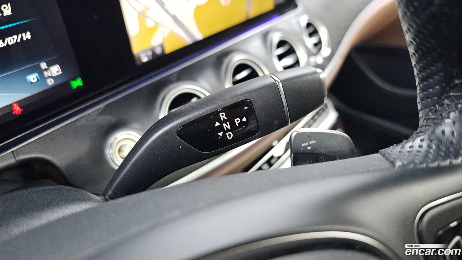 E-Class Mercedes-Benz 2016.10-INNER-009