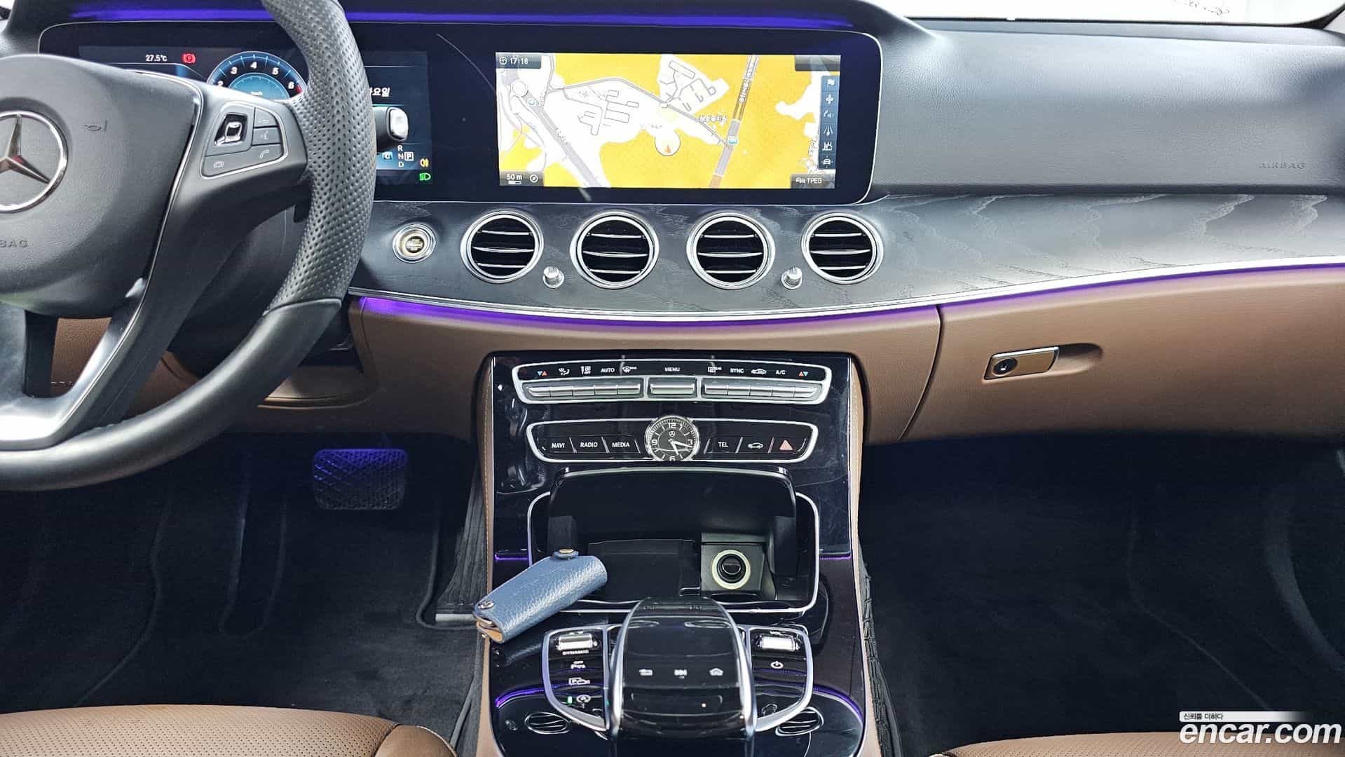 E-Class Mercedes-Benz 2016.10-OPTION-016