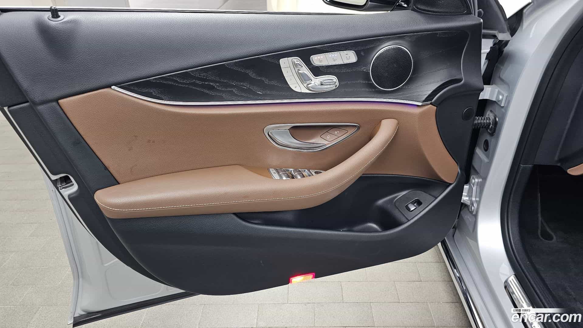 E-Class Mercedes-Benz 2016.10-INNER-034