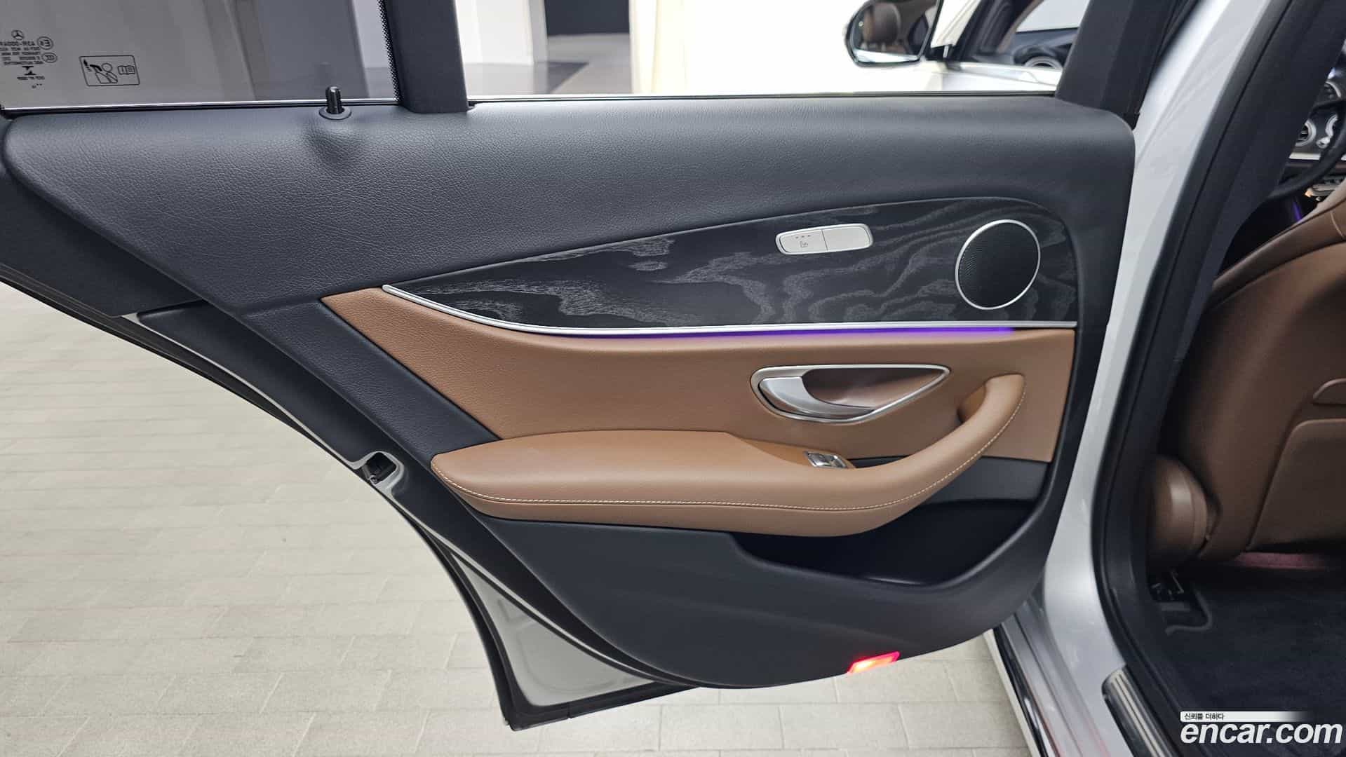 E-Class Mercedes-Benz 2016.10-INNER-035