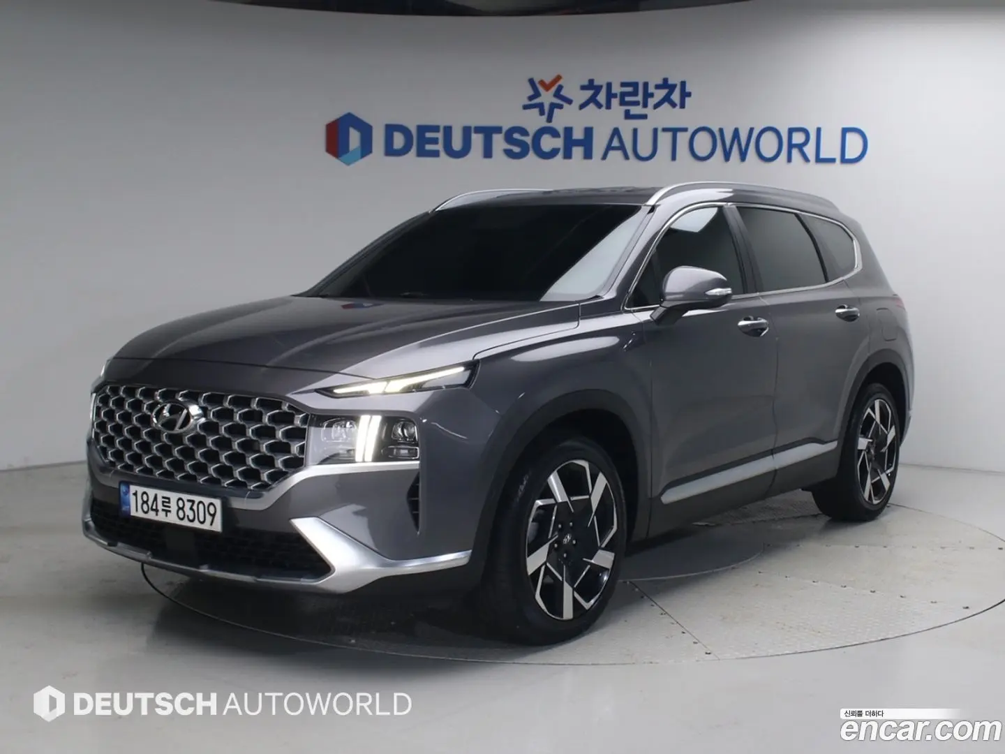 Main__Slider__Photo:Santafe Hyundai 2021.3-0