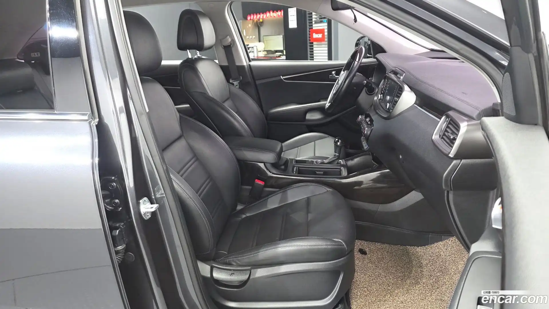 Sorento Kia 2017.2-OPTION-015